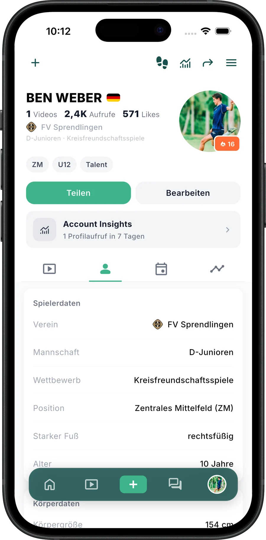 Spielerdaten im TalentOne-Profil mit Verein, Mannschaft, Position und starkem Fuß